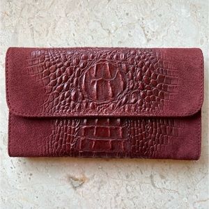 Leather Clutch, Suede & Embossed Croc, Maroon, Made in Italy (detachable strap)